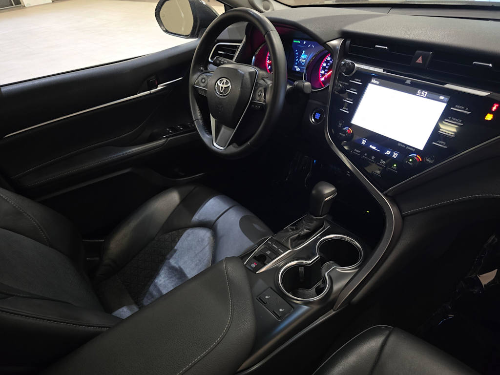 Thumbnail: 2018 Toyota Camry - 15