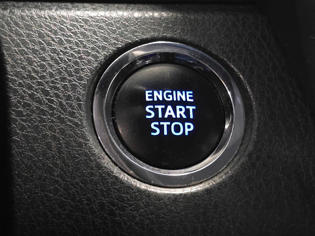 Thumbnail: 2018 Toyota Camry - 26