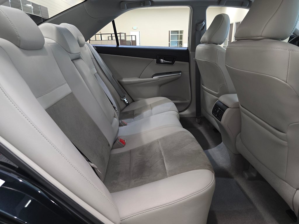 Thumbnail: 2012 Toyota Camry - 28