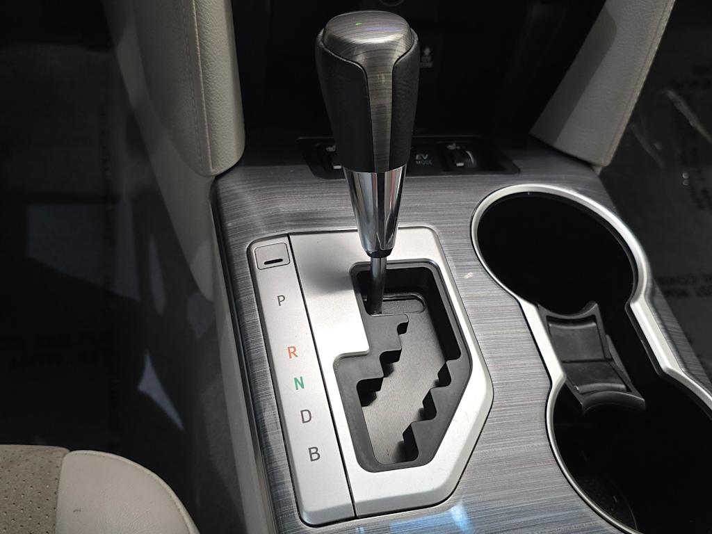 Thumbnail: 2012 Toyota Camry - 17