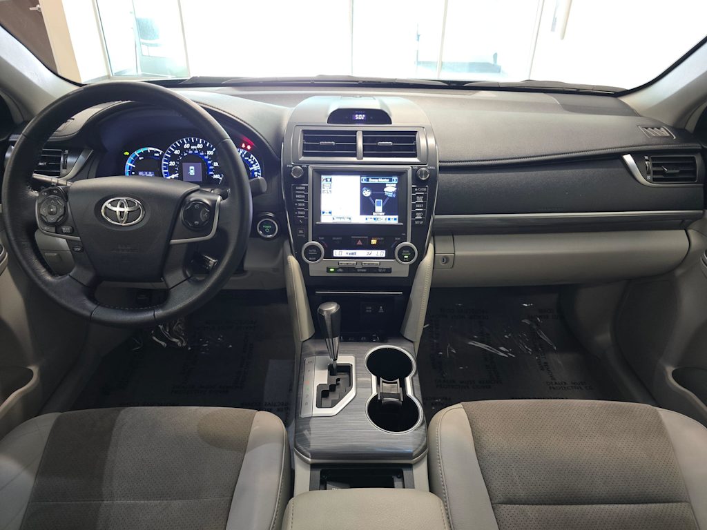 Thumbnail: 2012 Toyota Camry - 10