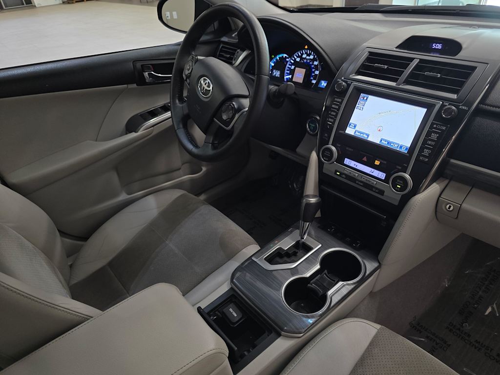 Thumbnail: 2012 Toyota Camry - 15