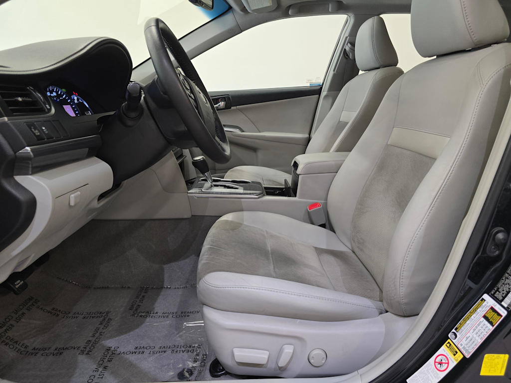 Thumbnail: 2012 Toyota Camry - 11