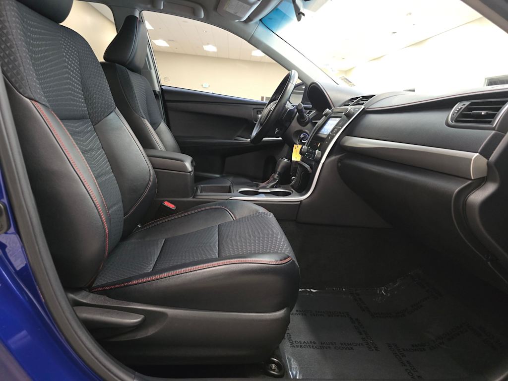 Thumbnail: 2015 Toyota Camry - 11