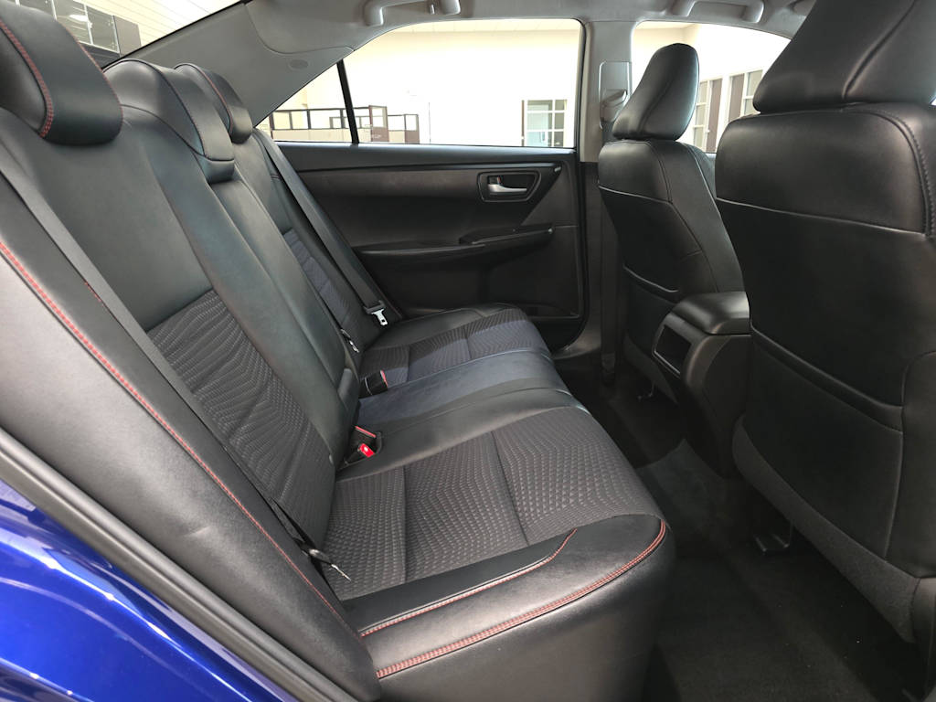 Thumbnail: 2015 Toyota Camry - 26