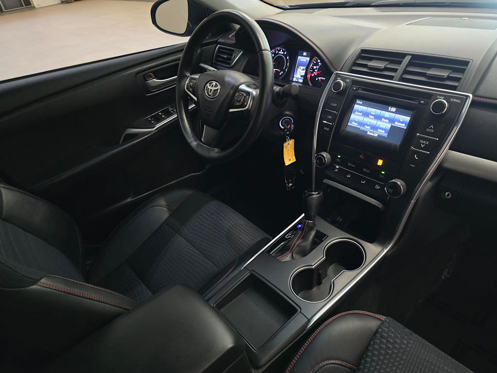 Thumbnail: 2015 Toyota Camry - 14
