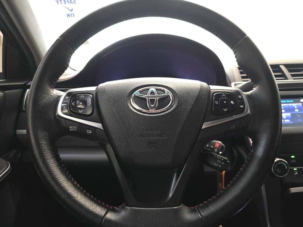 Thumbnail: 2015 Toyota Camry - 13