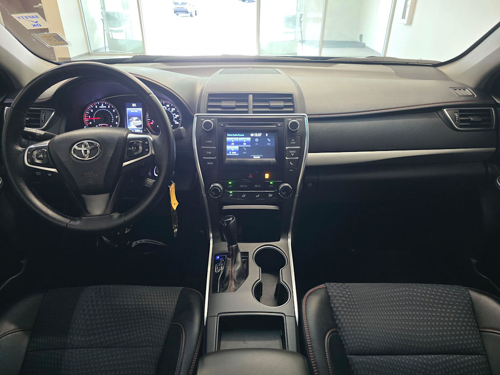 Thumbnail: 2015 Toyota Camry - 9