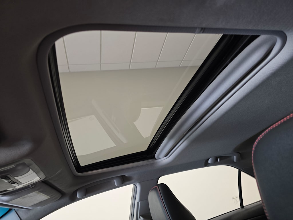Thumbnail: 2016 Toyota Camry - 25