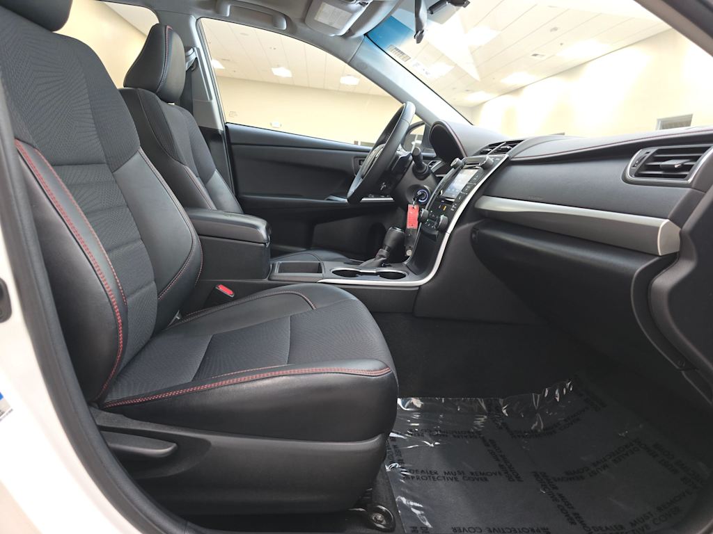 Thumbnail: 2016 Toyota Camry - 12