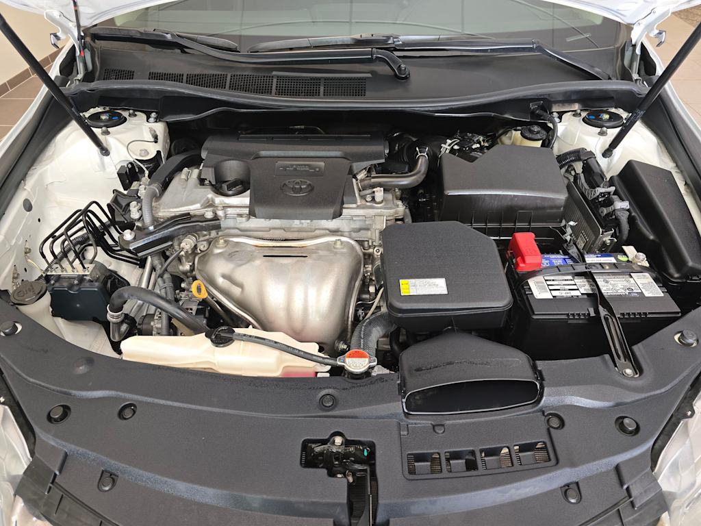 Thumbnail: 2016 Toyota Camry - 9