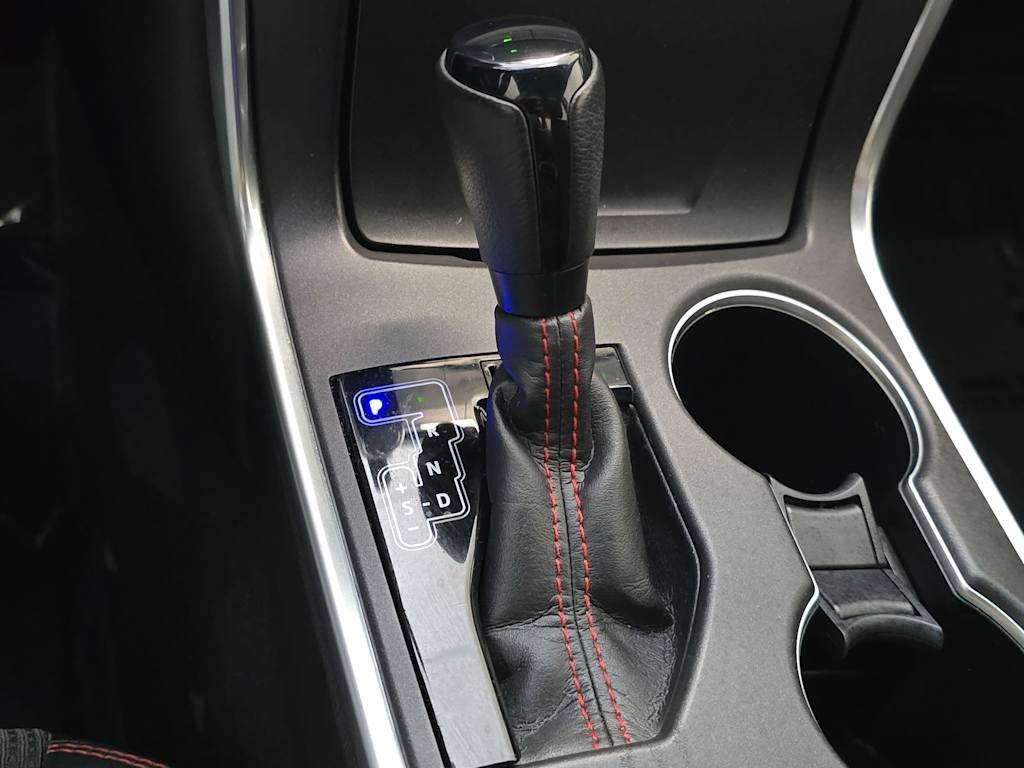 Thumbnail: 2016 Toyota Camry - 17