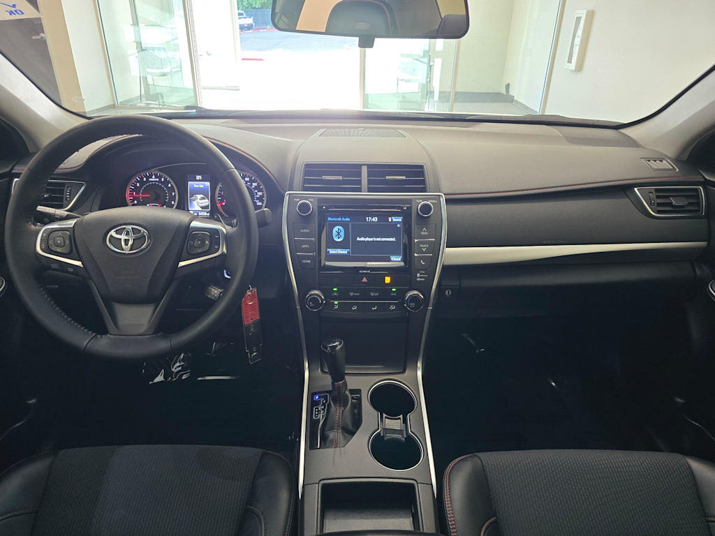 Thumbnail: 2016 Toyota Camry - 10
