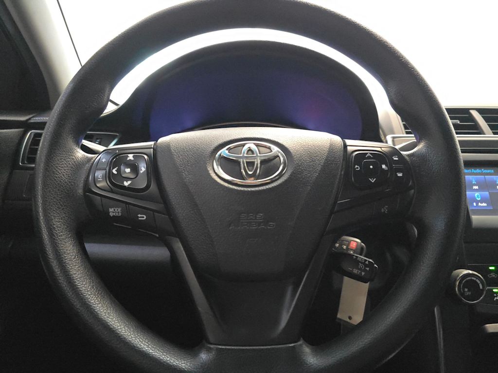 Thumbnail: 2016 Toyota Camry - 14