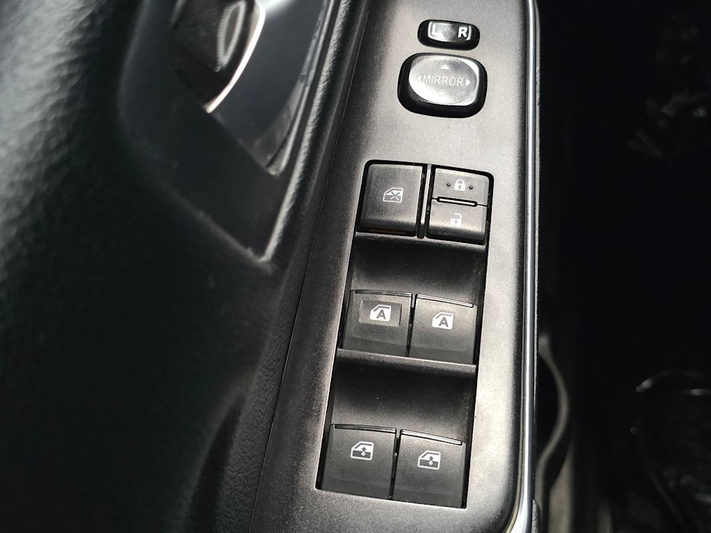 Thumbnail: 2016 Toyota Camry - 25