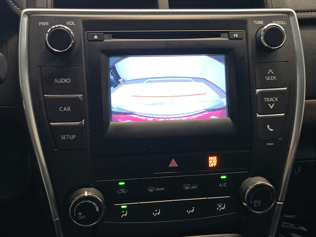 Thumbnail: 2016 Toyota Camry - 16