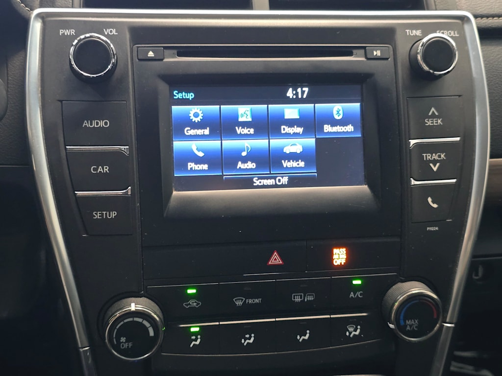 Thumbnail: 2016 Toyota Camry - 22