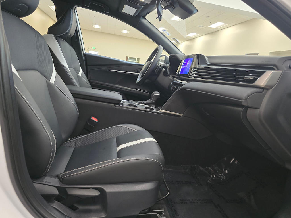 Thumbnail: 2025 Toyota Camry - 12