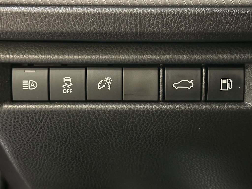 Thumbnail: 2025 Toyota Camry - 26