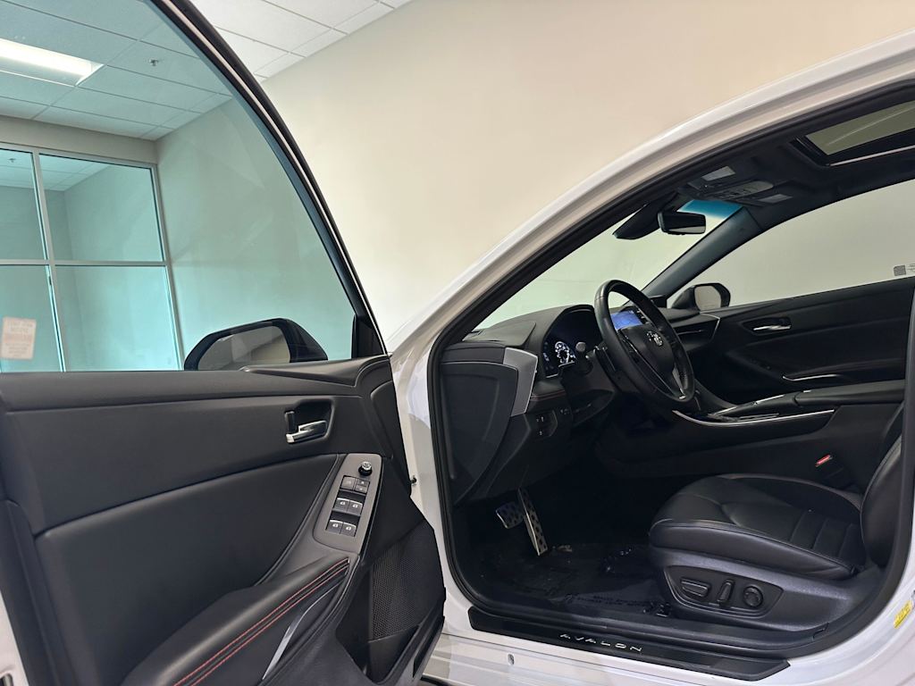 Thumbnail: 2021 Toyota Avalon - 28