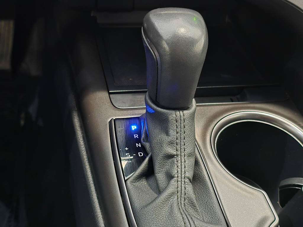 Thumbnail: 2024 Toyota Camry - 16