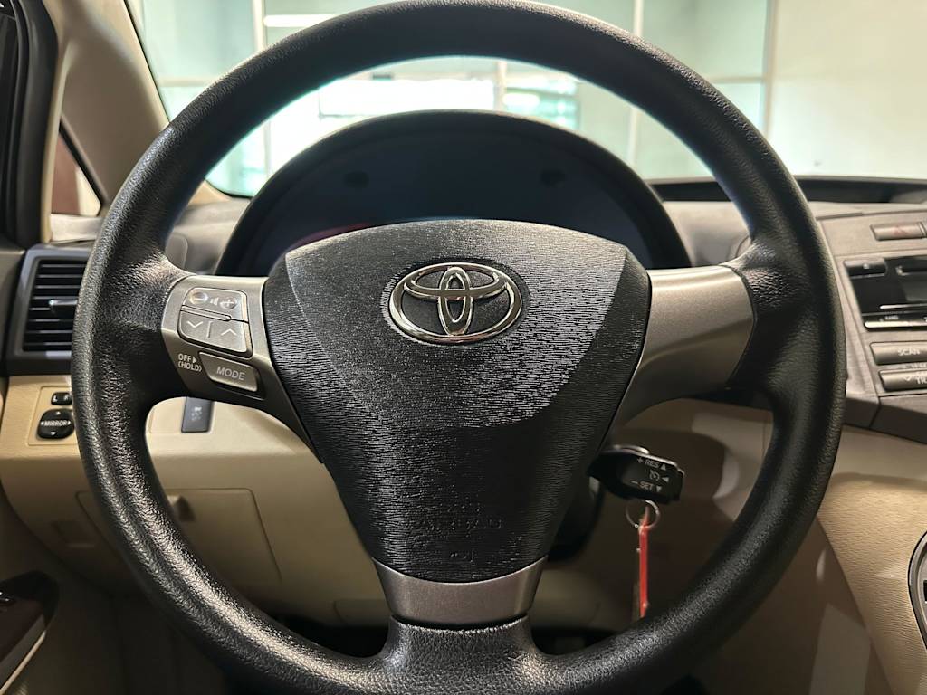 Thumbnail: 2009 Toyota Venza - 13