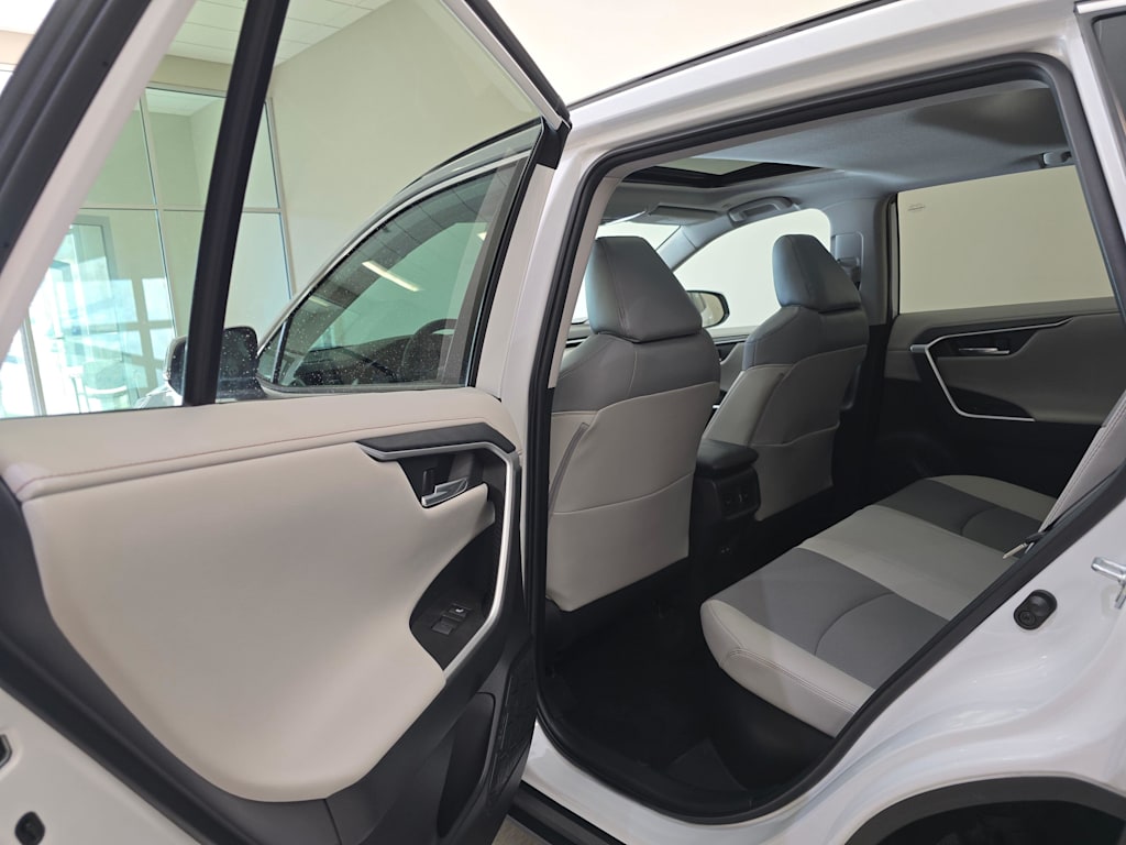 Thumbnail: 2023 Toyota RAV4 - 28
