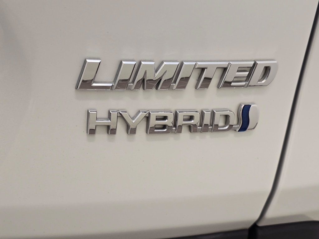 Thumbnail: 2023 Toyota RAV4 - 7