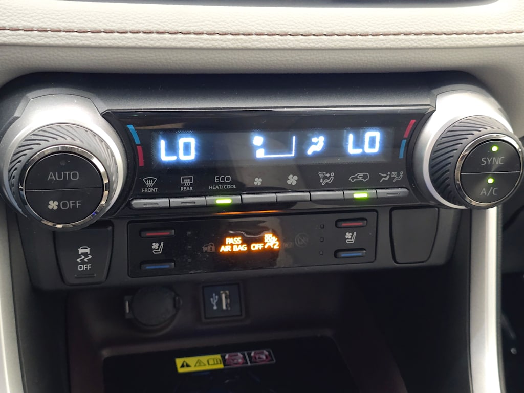Thumbnail: 2023 Toyota RAV4 - 23