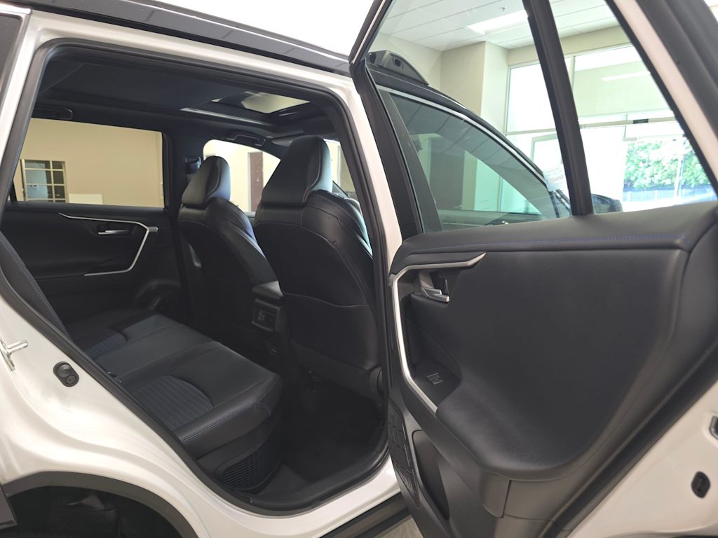 Thumbnail: 2023 Toyota RAV4 - 31