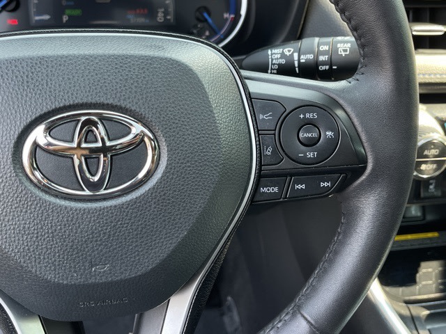 2021 Toyota RAV4 XSE 27