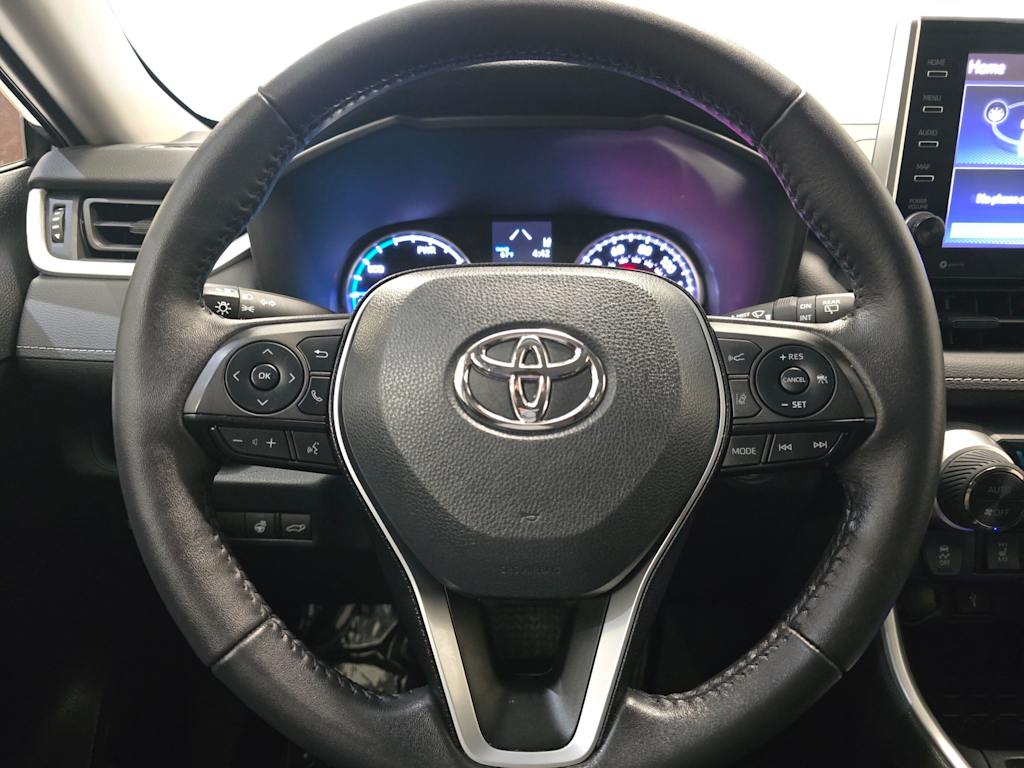 Thumbnail: 2022 Toyota RAV4 - 12