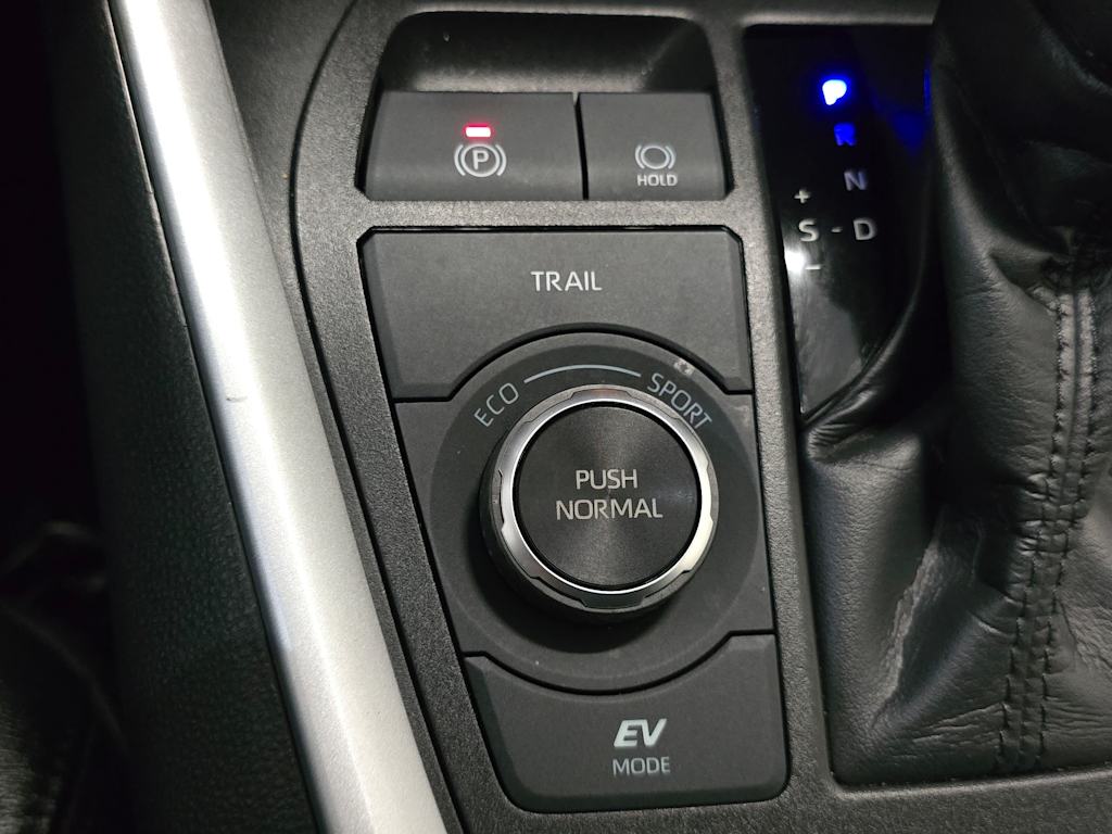 Thumbnail: 2022 Toyota RAV4 - 23