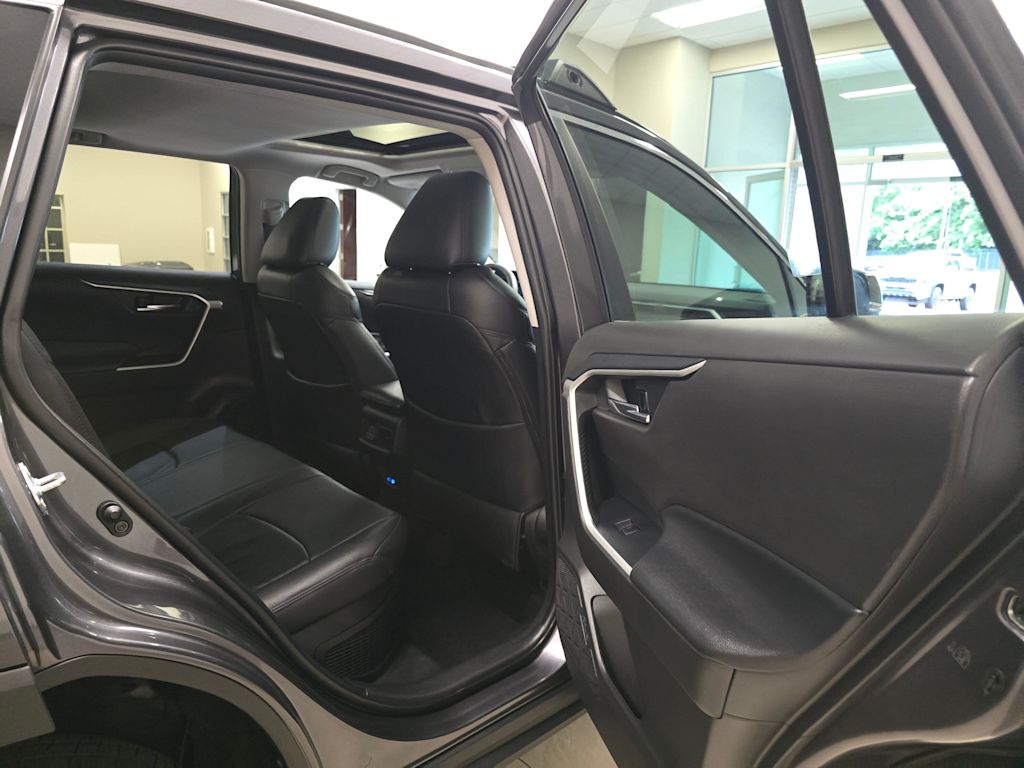 Thumbnail: 2022 Toyota RAV4 - 29
