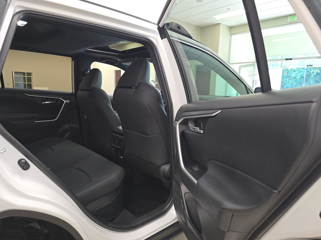 Thumbnail: 2024 Toyota RAV4 - 31