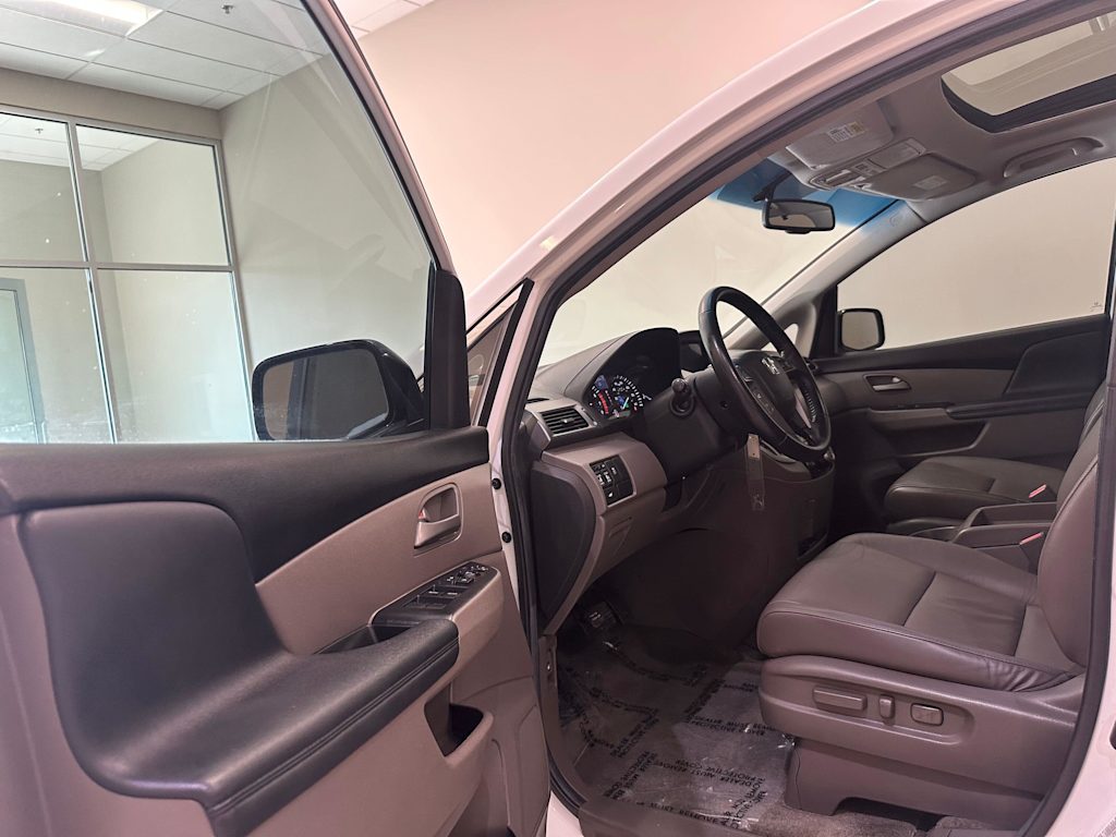 Thumbnail: 2013 Honda Odyssey - 15