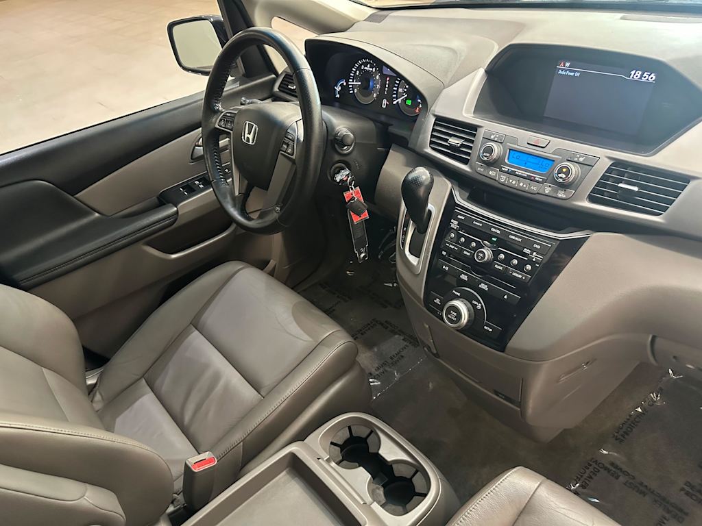 Thumbnail: 2013 Honda Odyssey - 31