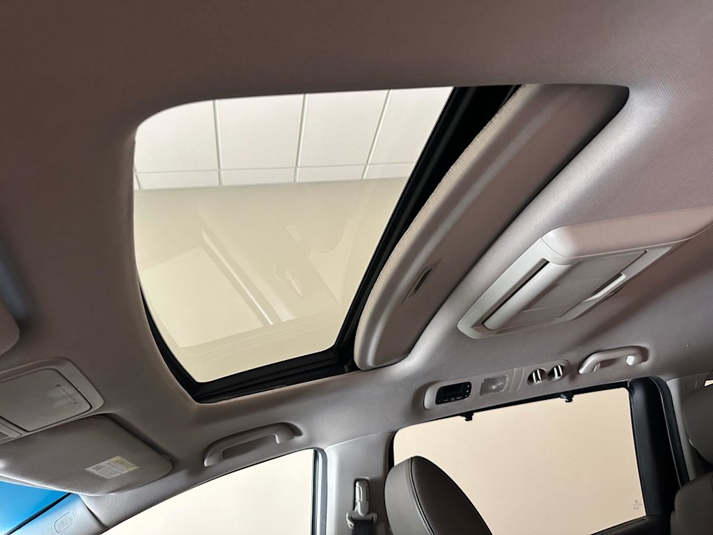 Thumbnail: 2013 Honda Odyssey - 27