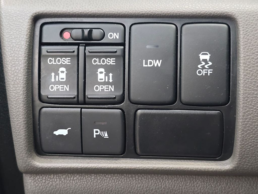 Thumbnail: 2014 Honda Odyssey - 24