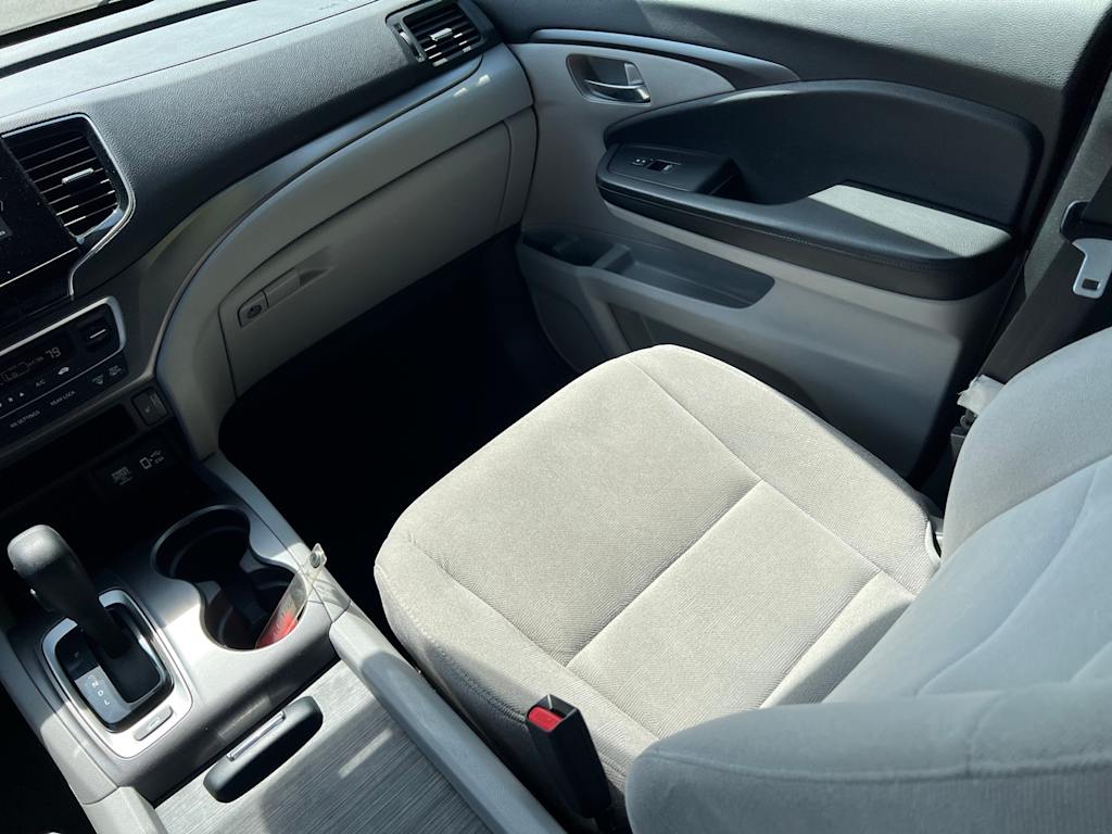 2020 Honda Pilot EX 10