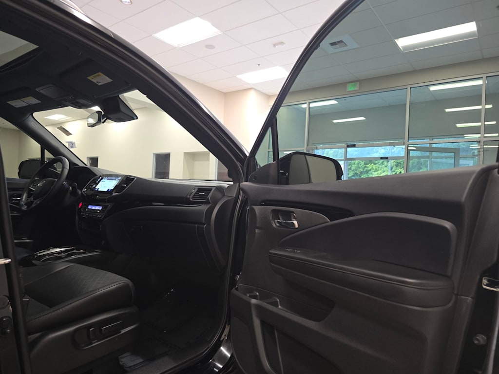 Thumbnail: 2020 Honda Passport - 32