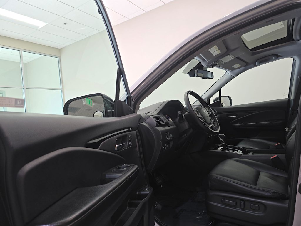 Thumbnail: 2019 Honda Ridgeline - 15