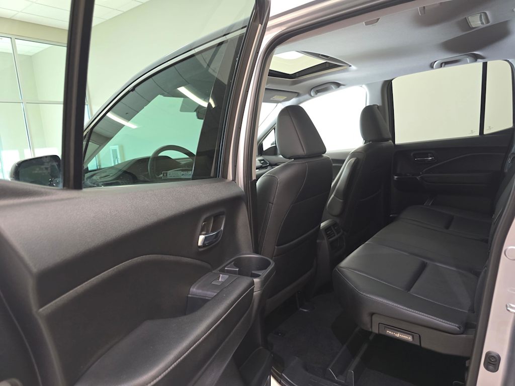Thumbnail: 2019 Honda Ridgeline - 28