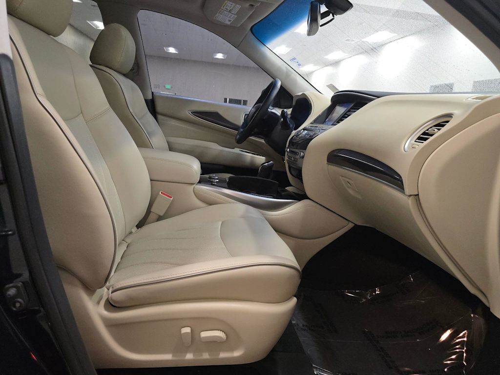 Thumbnail: 2016 INFINITI QX60 - 33