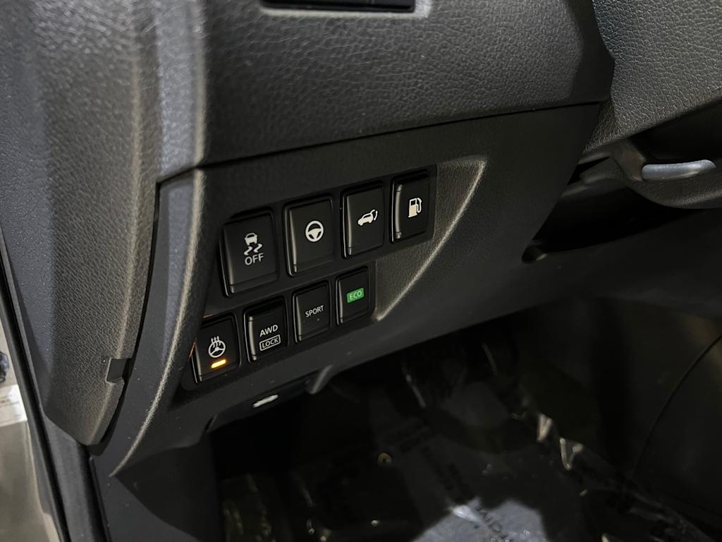 Thumbnail: 2020 Nissan Rogue - 22