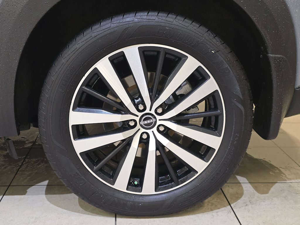 Thumbnail: 2023 Nissan Pathfinder - 8