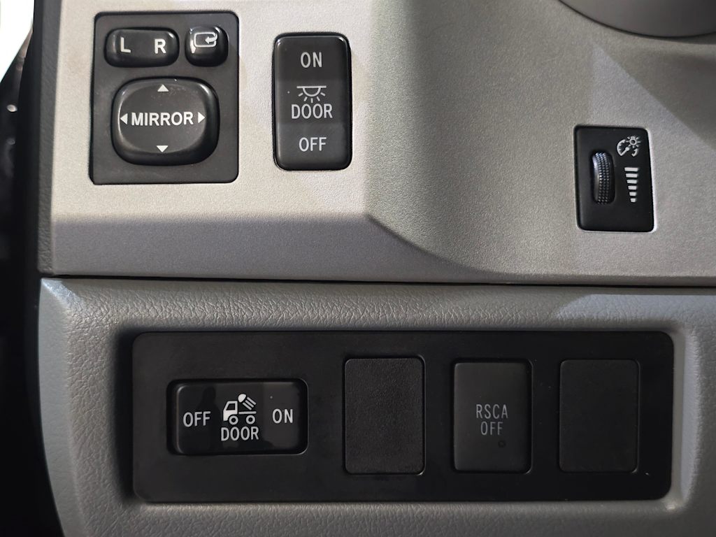 Thumbnail: 2007 Toyota Tundra - 24