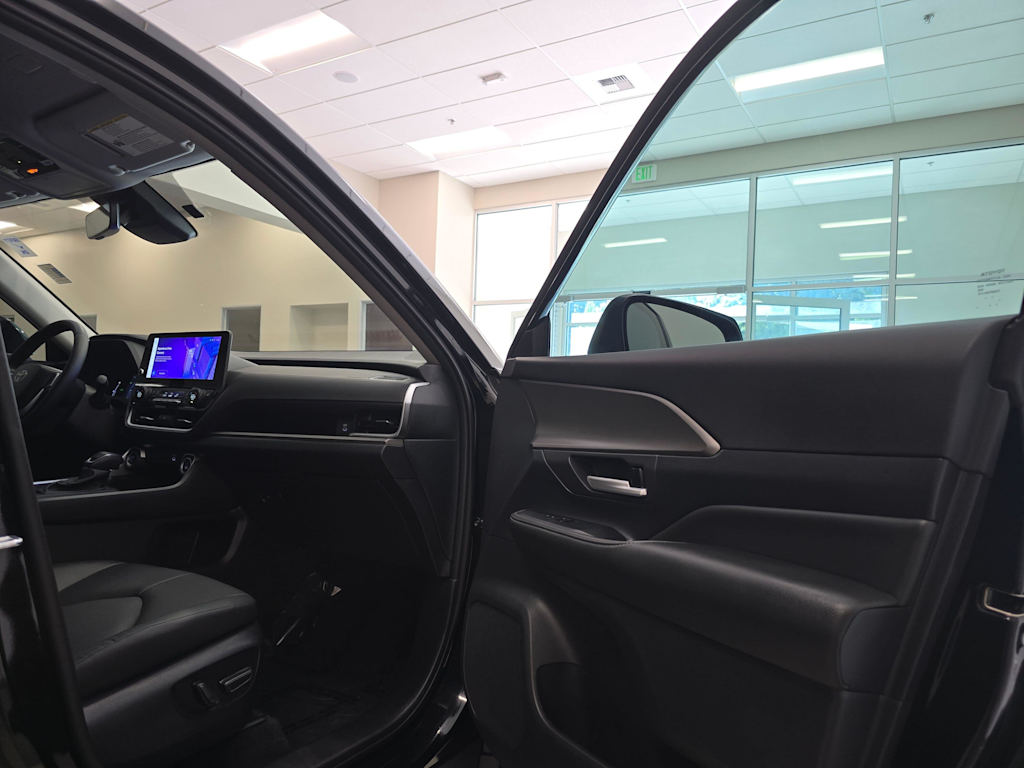 Thumbnail: 2026 Toyota Grand Highlander - 30