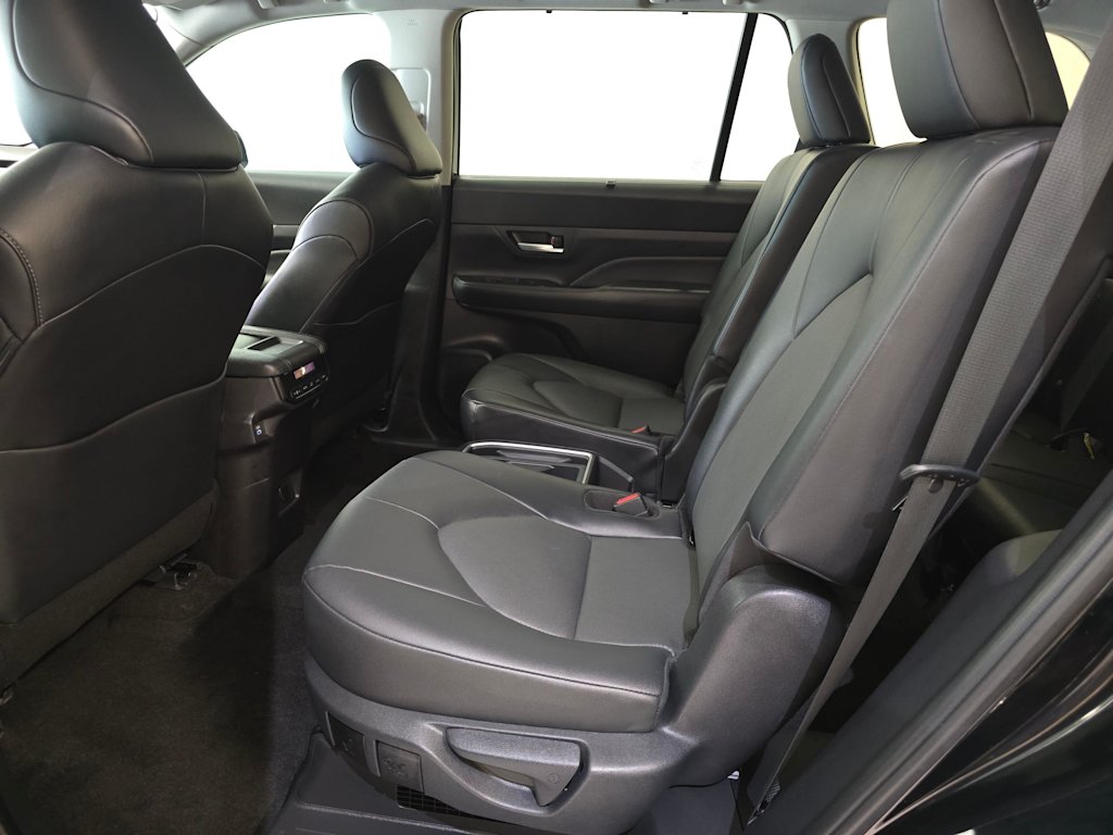 Thumbnail: 2026 Toyota Grand Highlander - 13