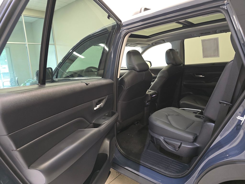 Thumbnail: 2026 Toyota Grand Highlander - 28
